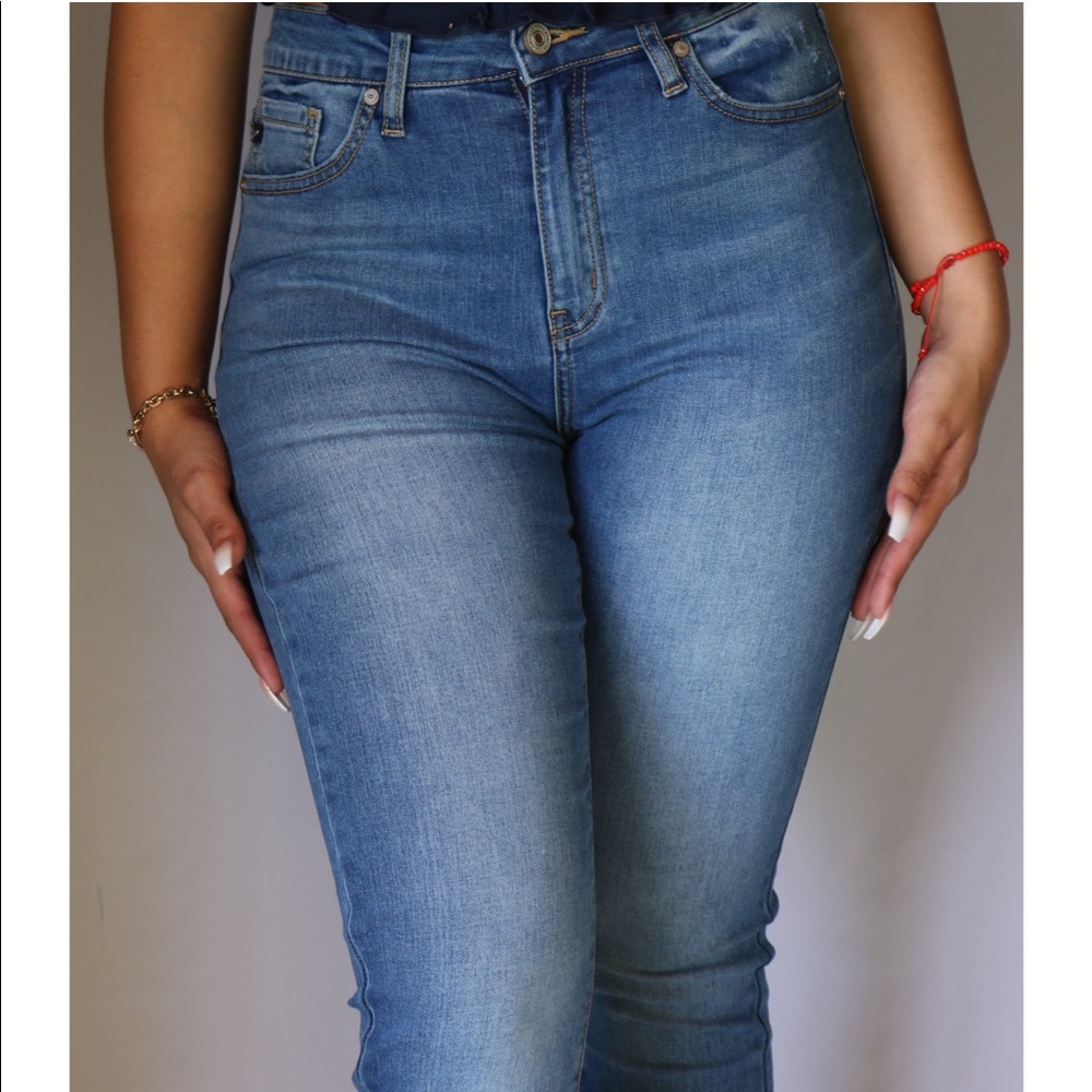 NWT High Waisted Jeans 🏷